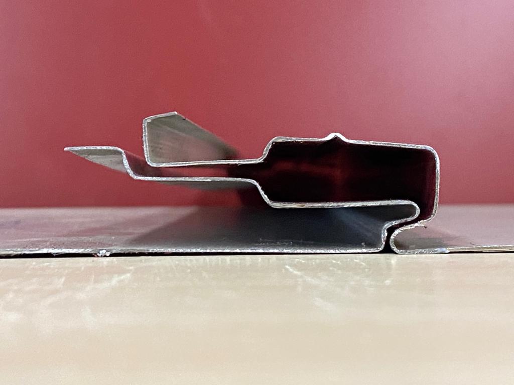 Perfil de panel sándwich diseñado por Favaritx