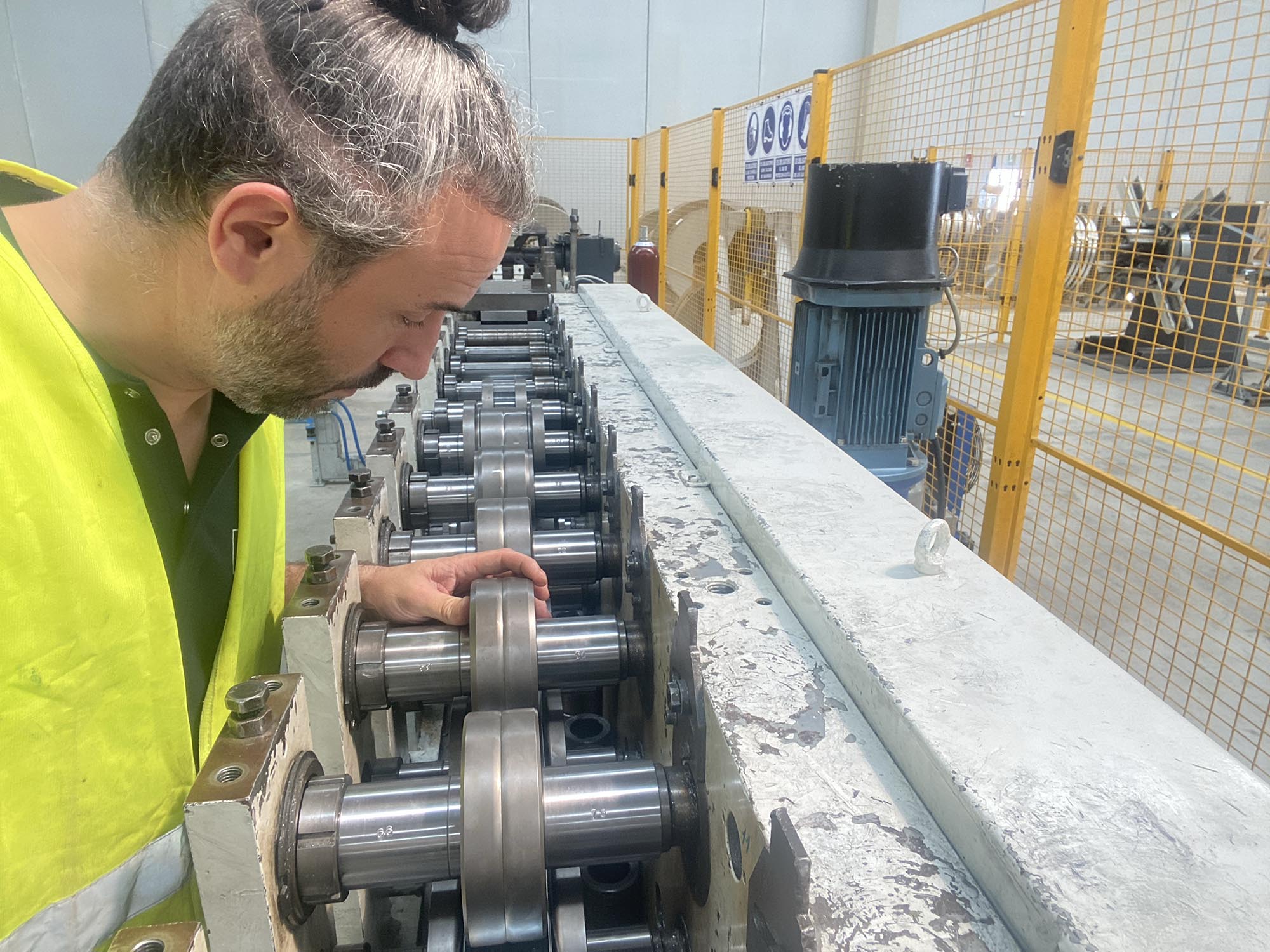 FAVARITX engineer inspecting roll forming tooling